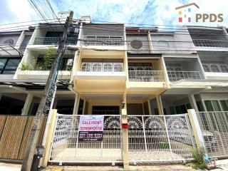 Sale/Rent Townhouse in the heart of Sukhumvit Promphong area