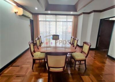 3 Beds for rent at Sukhumvit 15 close to NIST International School