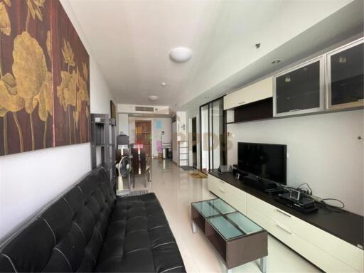 One Bedroom for rent or sale at Supalai Premier Place Hight floor.