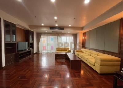 Special price 3 bedrooms for rent near BTS Prompong !!!