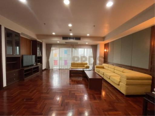 Special price 3 bedrooms for rent near BTS Prompong !!!