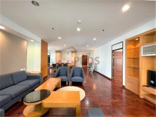 3 Bedrooms for rent at Sukhumvit 24, Close to BTS Prompong