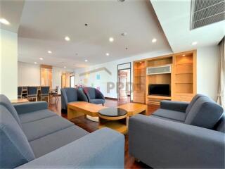 3 Bedrooms for rent at Sukhumvit 24, Close to BTS Prompong