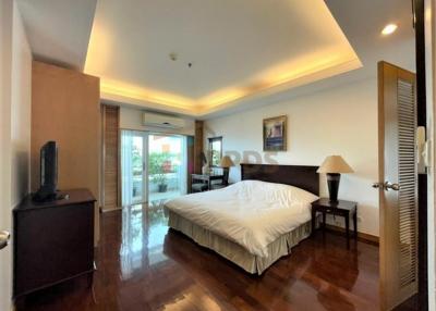 3 Bedrooms for rent near MRT Lumpini