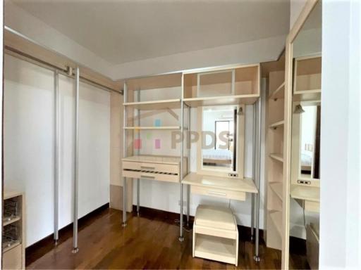 3 Bedrooms for rent walking distance to Lumpini Park