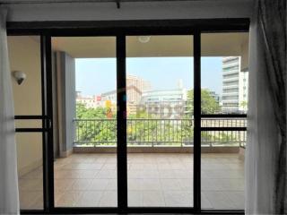 3 Bedrooms for rent walking distance to Lumpini Park