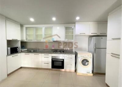 Low-rise condo for rent at Sukhumvit 15 walking distance to NIST