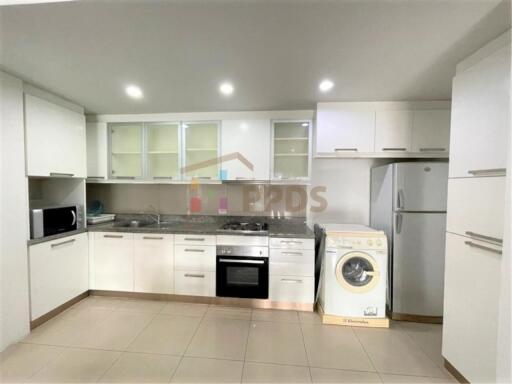 Low-rise condo for rent at Sukhumvit 15 walking distance to NIST