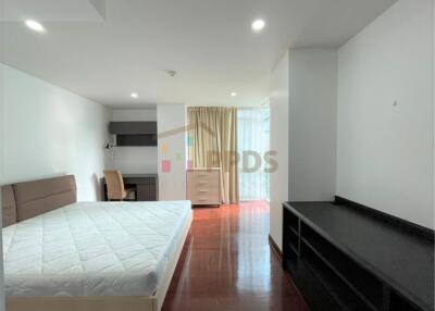 Low-rise condo for rent at Sukhumvit 15 walking distance to NIST