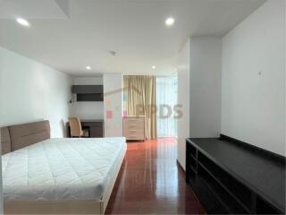 Low-rise condo for rent at Sukhumvit 15 walking distance to NIST