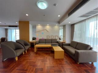 3 bedrooms for rent at Prompong near Emporium shopping mall