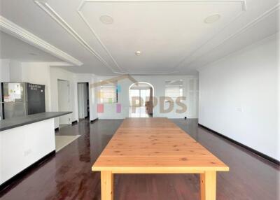 3 Bedrooms for rent at Regent on the park 1, Sukhumvit 26