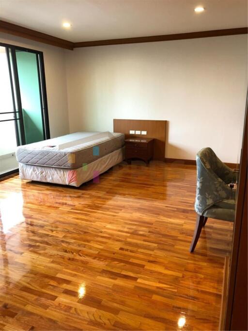 3 Bedrooms for rent at Sukhumvit 53, near BTS Thonglor