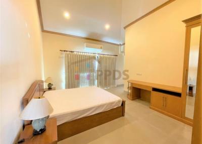 Low rise building for rent at Sukhumvit near BTS