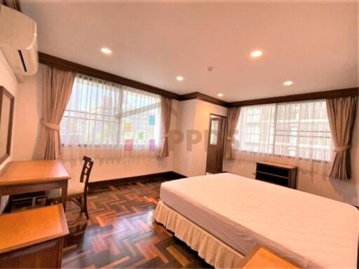 3 Bedrooms for rent walking distance to BTS Prompong