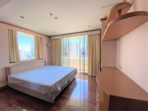 Two bedrooms condo for sale at Asoke Sukhumvit 21