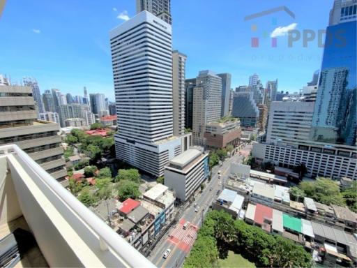 Two bedrooms condo for sale at Asoke Sukhumvit 21