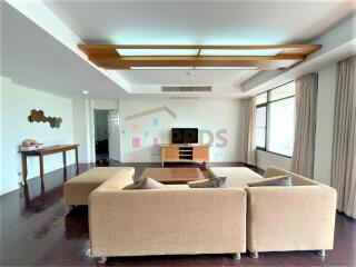 Low-rise apartment for rent at Sukhumvit soi 26