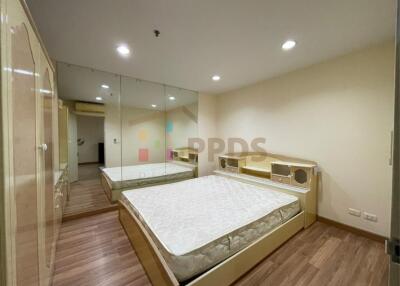 2 Bedrooms for rent at Asoke Place near BTS and MRT