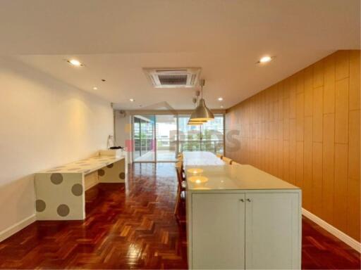 3 bedrooms for rent in Sukhumvit 26 near Rama 4 road