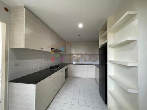 3 bedrooms for rent in Sukhumvit 26 near Rama 4 road