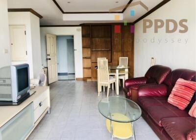 Big 1 bedroom condo for sale near MRT underground train and close to Asoke also