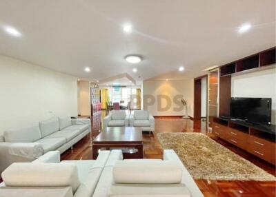 3 Bedrooms for rent with big balcony in Sukhumvit soi 24