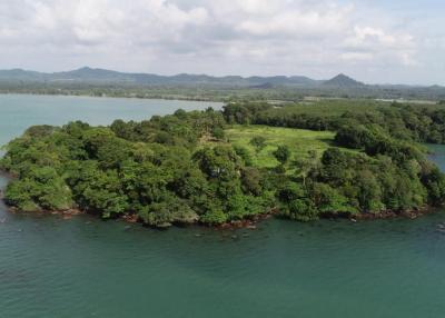 Land for sale connected to the sea – Trat Province