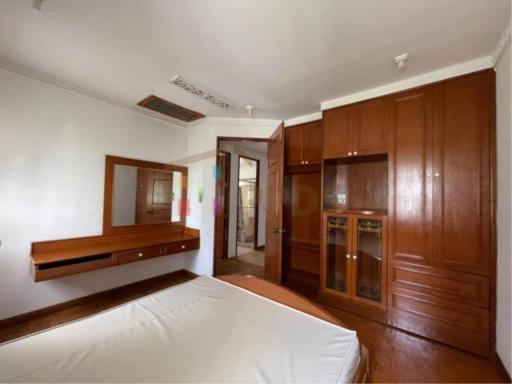 3 Bedrooms for rent at Sukhumvit soi 38