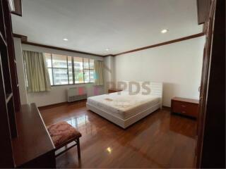 Pets friendly 3 bedrooms for rent at Sukhumvit soi 12