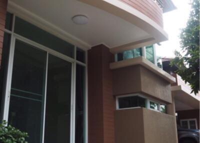 Single house for rent land near Mega Bangna