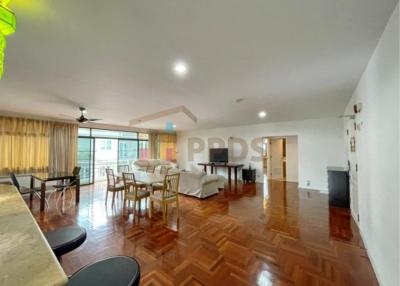 3 Bedrooms for rent in soi Saladeang, Sathorn area