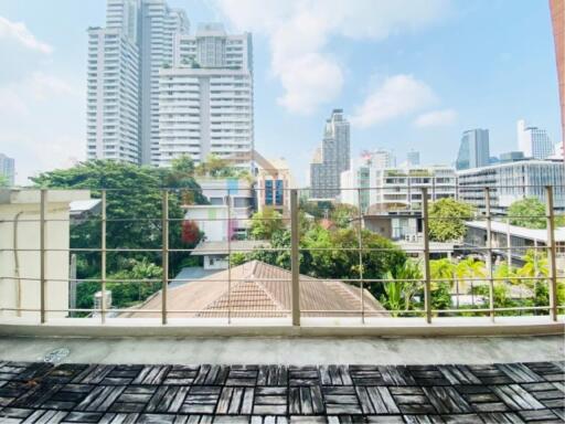 Pet Friendly Condo for sale on Sukhumvit – Promphong Area