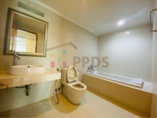 Pet Friendly Condo for sale on Sukhumvit – Promphong Area