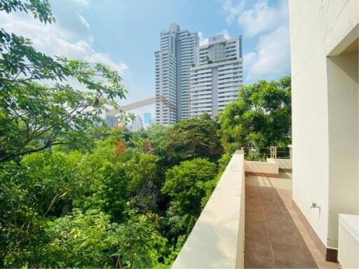 Pet Friendly Condo for sale on Sukhumvit – Promphong Area