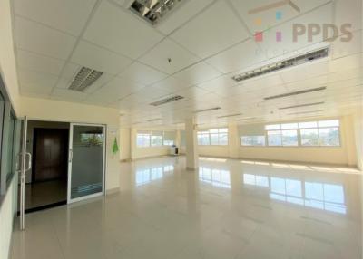 Urgent Sale office building with the house on Sukhumvit 101 – Punnawithi