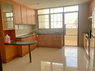 Big balcony 3 bedrooms for rent at Sukhumvit soi 12