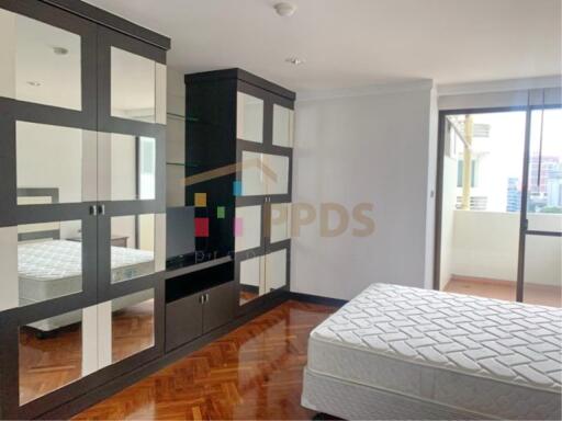 Nice 3 Bedrooms for rent at Sukhumvit