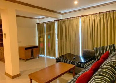 2 Bedrooms for rent at Sukhumvit near BTS Sky train