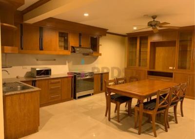 2 Bedrooms for rent at Sukhumvit near BTS Sky train