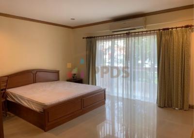 2 Bedrooms for rent at Sukhumvit near BTS Sky train