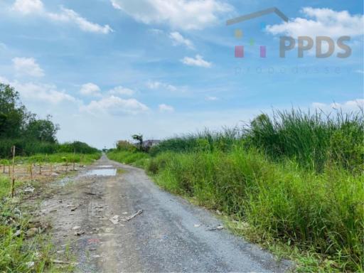 5,604 Sqm. Land listed for ฿ 14,010,000.