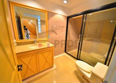 Penthouse for rent and sale at Saichol Mansion – Charoennakorn Road