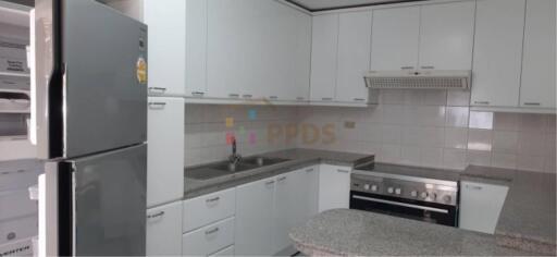 3 bedrooms for rent at Sukhumvit soi 3