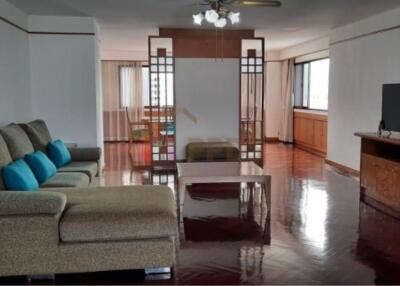 3 bedrooms for rent at Sukhumvit soi 3