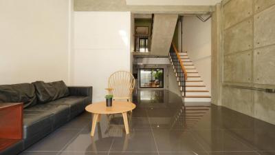 Loft Style Townhouse for rent in Sukhumvit 63 (Ekkamai)