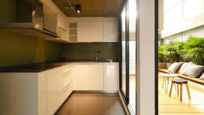 Loft Style Townhouse for rent in Sukhumvit 63 (Ekkamai)