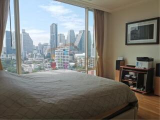 Royce Private Residence Sukhumvit 31 (Promphong) for rent