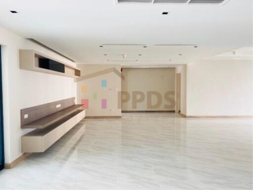 Newly Renovated Condo for rent at Chidlom Place on Chidlom Road