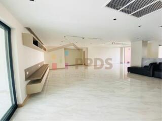 Newly Renovated Condo for rent at Chidlom Place on Chidlom Road